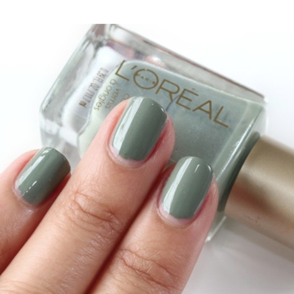 L'Oreal Colour Riche Nail Color 520 Safari Chic Olive Green 0.39 fl oz